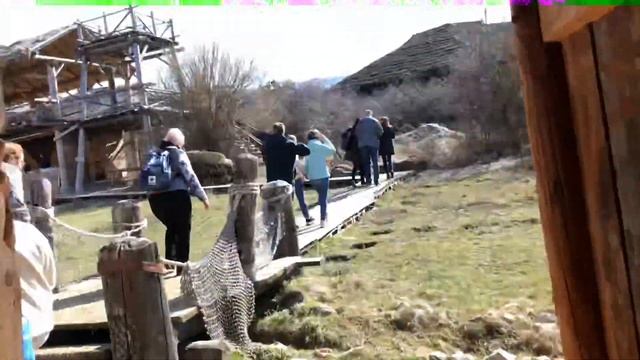 На меня напал медведь?Крым парк Викинг Красные пещеры смотреть онлайн