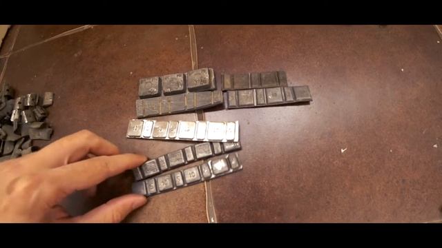 Сортируем шиномонтажный свинец для варки пуль смотреть онлайн