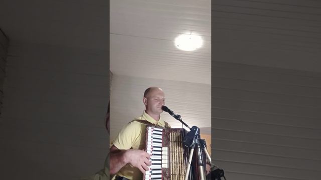 Пустыней знойной и бесплодною! Иду я, ускою тропой. Христианская песня. смотреть онлайн