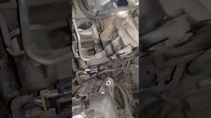замена датчика коленвала на hyundai santafe 2.2 crdi.mp4