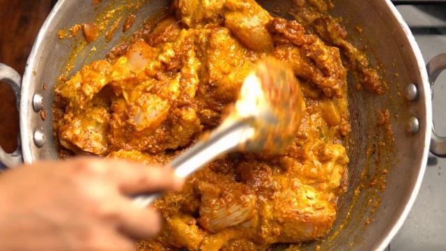 Easy तरीके से Chicken Masala Gravy Recipe एक बार जरूर Try कर के देखे смотреть онлайн