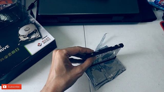 Seagate BarraCuda 1TB 2.5inch ST1000LM048 Unboxing And Installing