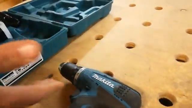 Дрель-шуруповерт Makita DF457D смотреть онлайн