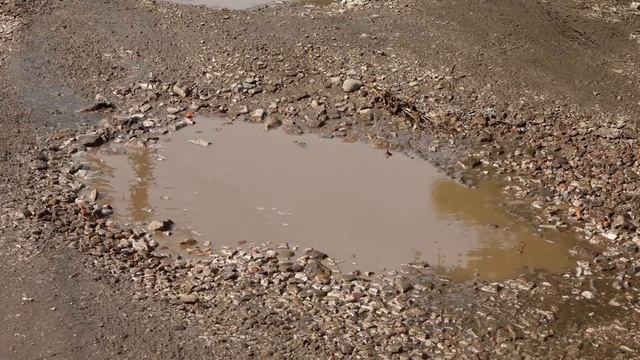 «НИКОМУ МЫ ТУТ НЕ НУЖНЫЕ» смотреть онлайн