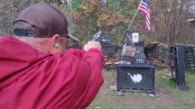 S&W 69 Combat .44 Magnum 2.75" A Quick Velocity Test ? 5 Ammo Choices смотреть онлайн