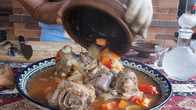 Баранина в тандыре по узбекски. Шурпа в глиняных горшочках. Samovar Kitchen.