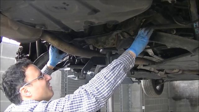 Cambiar brazos de suspensión trasera mercedes смотреть онлайн