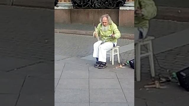 Дедуля в Питере исполняет классно. Море позитива!!! 😄😄😄😄😄😄😃😃😃😃😗😗😗 смотреть онлайн