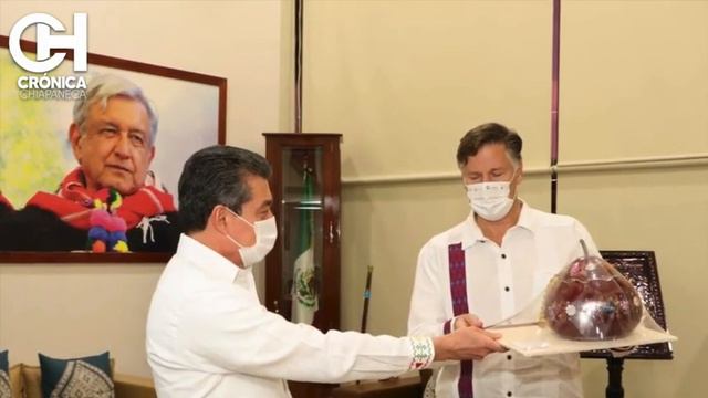 EL GOBERNADOR ESCANDON CADENAS Y EL EMBAJADOR LANDOU DE ESTADOS UNIDOS SE REUNEN смотреть онлайн