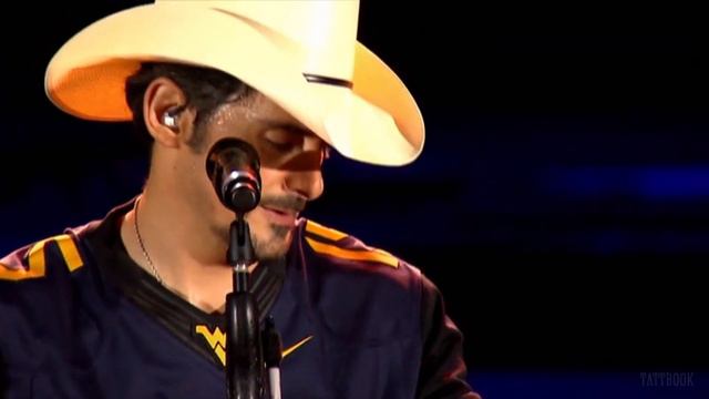 Brad Paisley - Take Me Home, Country Roads (Life Amplified Tour)