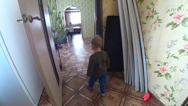 Последний день в Москве / Как жена с детьми встретили / Семья в деревне