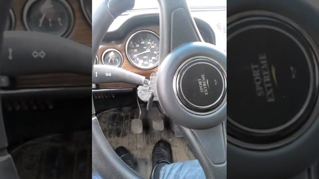 Запуск автомобиля с педали тормоза смотреть онлайн