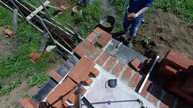 092 Обкладка плит кирпичом. Часть 1. Стройка дома своими руками смотреть онлайн