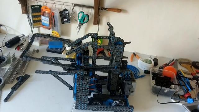 VEX IQ - Squared Away ideas for Cubes and Balls смотреть онлайн
