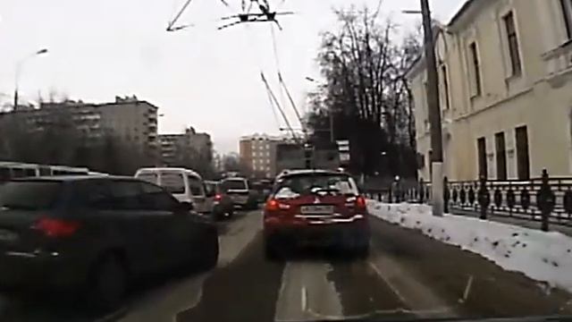 Дочирикалась по телефону в центре Подольска.AVI смотреть онлайн