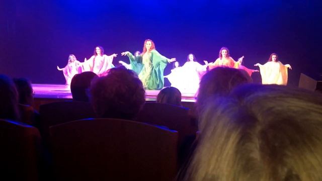 Выступление школы Bellyrina (04.11.2016) смотреть онлайн