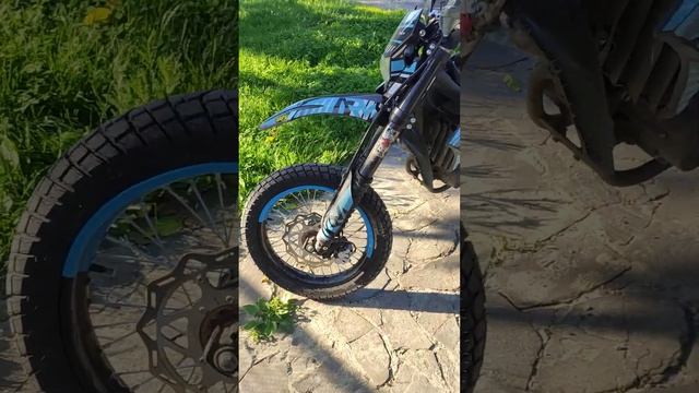 Regulmoto ZR 250 Motard.