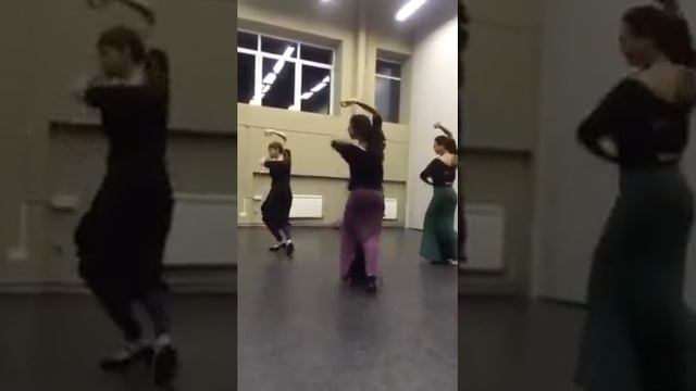 Школа фламенко "TRIANA"./Fandango 2 letra смотреть онлайн