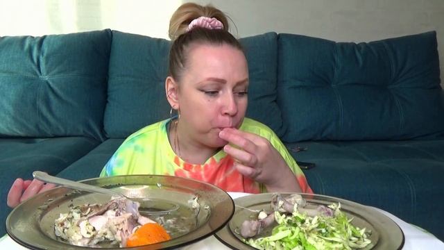 МУКБАНГ КУРИНЫЙ БУЛЬОН С ЛУКОМ И ОТВАРНАЯ КУРЯТИНА///ВКУСНО И ПОЛЕЗНО/Mukbang еда на камеру/НЕ АСМР смотреть онлайн