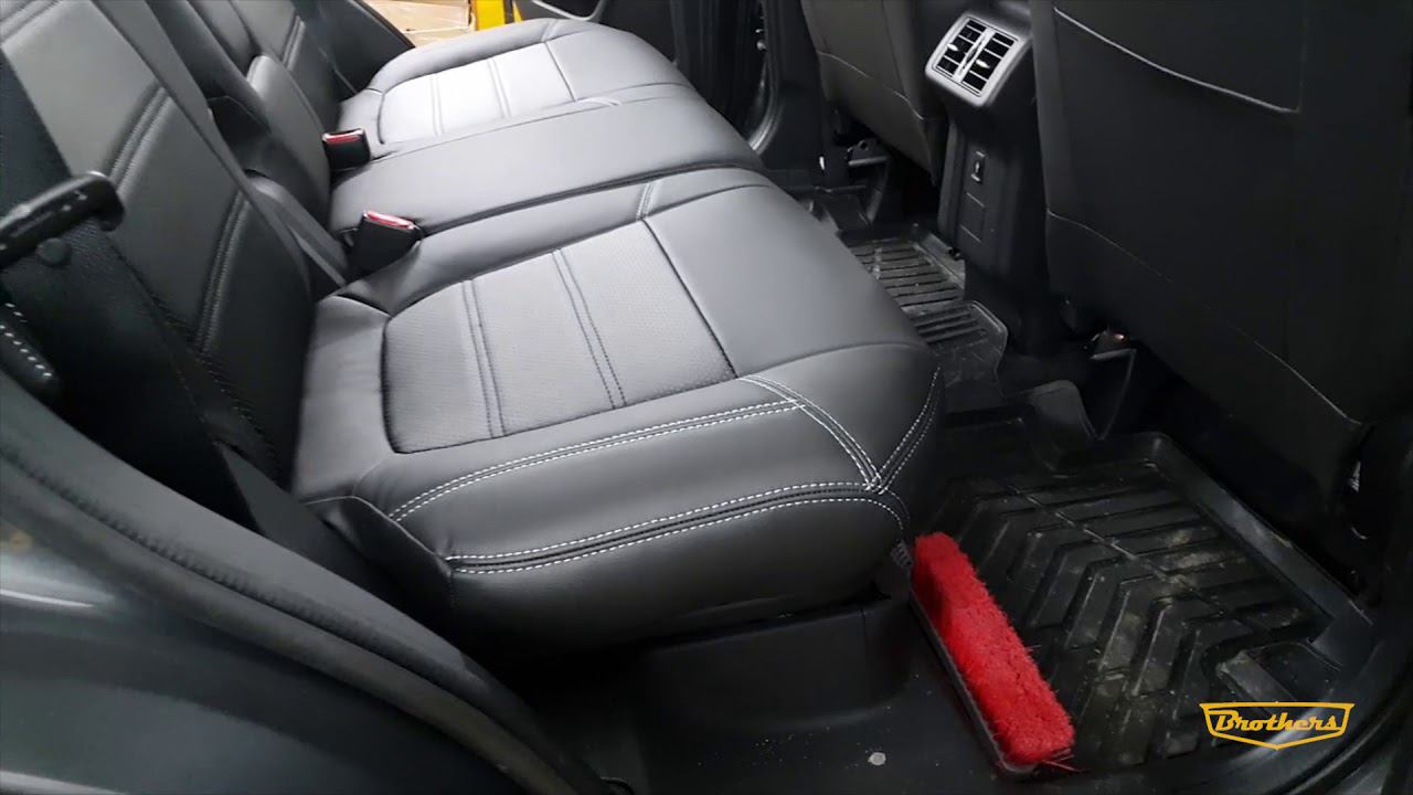 Чехлы на Mitsubishi Outlander 3 2018 смотреть онлайн