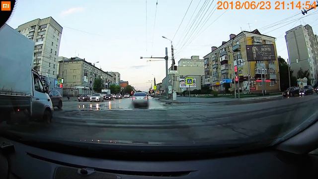 Курганским автохамам Правила дорожного движения не писаны. ВИДЕО смотреть онлайн