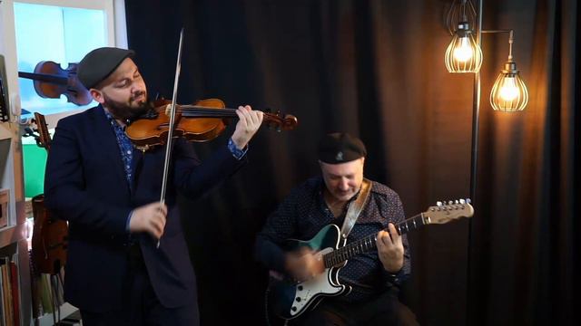 Crazy (Gnarls Barkley) - 5 String Swing Pop Cover смотреть онлайн