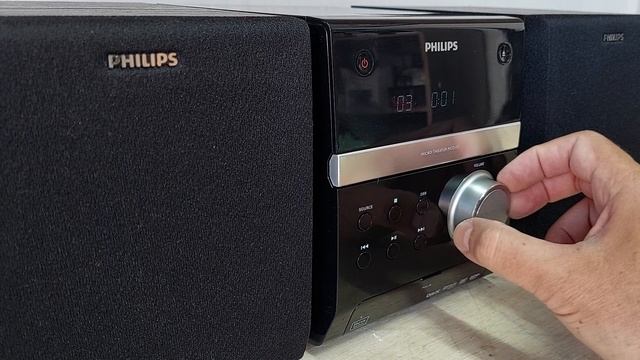 Micro System Philips Classic com DVD e MP3 MCD135 смотреть онлайн