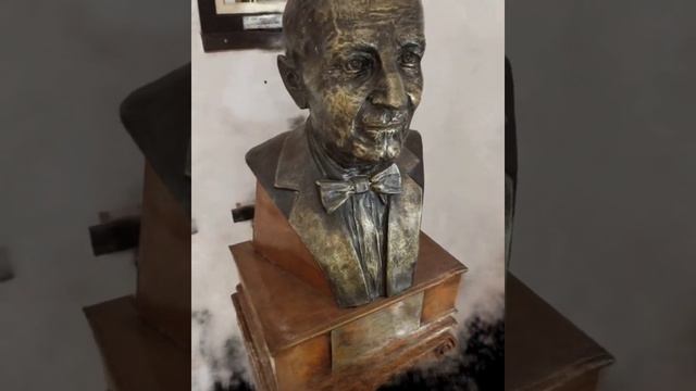 3D Reconstruction of bronze statue of Colonel Reginald Phillimore, Surveyor General in India. смотреть онлайн