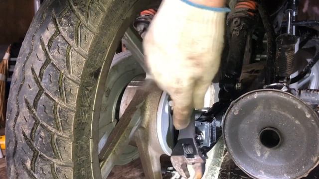 Bajaj Boxer BM150 как натянуть и отрегулировать цепь на мотоцикле смотреть онлайн