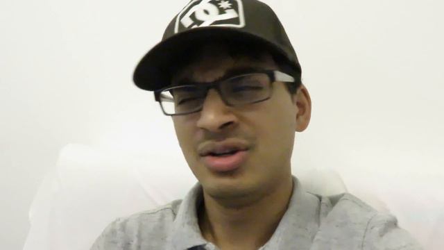 Text Like a Native in English: What does "OMW Mean?? смотреть онлайн