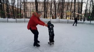 Первый раз на катке? С чего начать учиться кататься на коньках