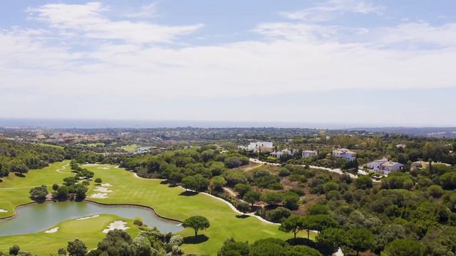 Новая вилла с панорамным видом на море в закрытом комплексе города Сотогранде. Стоимость 9.700.000 смотреть онлайн