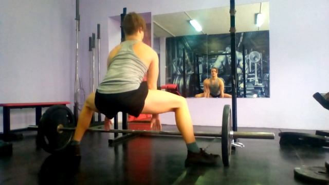 Как правильно делать становую тягу в суммо новичку? смотреть онлайн