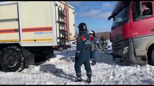 Более 100 машин за два дня. Таков итог работы спасателей МЧС России