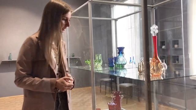 Экскурсия «Художественное стекло Ижевска и Удмуртии» по выставке «Формула стекла» смотреть онлайн