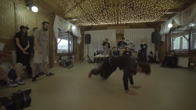 BATTLE ON THE HILL 8 | Breaking 1/8 | Ильшат (win) vs Айван смотреть онлайн