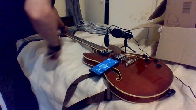 5 22 TUNING using GUITAR TUNA app смотреть онлайн