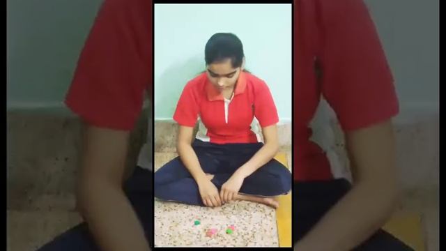 Playing Gutte ## 5 stone game by Aparna Tripathi смотреть онлайн