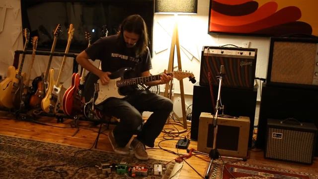 Gibson Skylark GA5 amp - Tested by guitarist Juan Pablo Ordoñez at One Flight Up studios смотреть онлайн