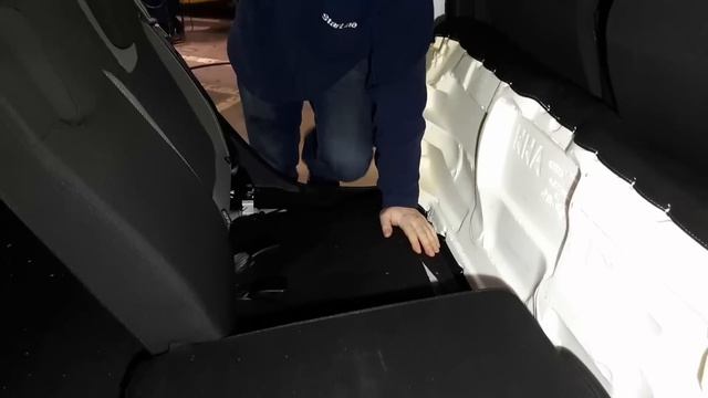 Как разложить задние сидения Каптюр, Дастер, Сандеро. смотреть онлайн