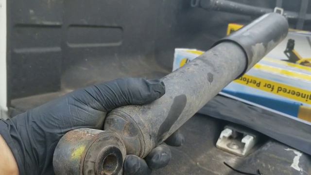 2010 Nissan Frontier rear bilstein 5100's install смотреть онлайн