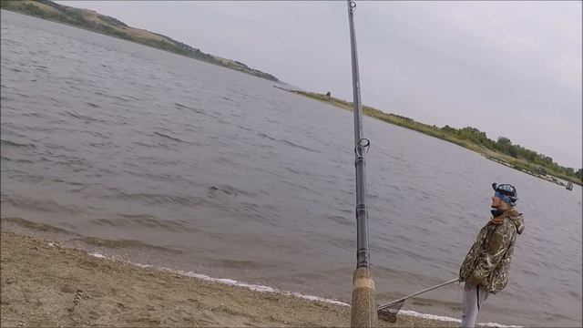 Часть 2. Улетная рыбалка на выходных. Около 100 кг карпа - дожди, солнце, ветер и много карпа смотреть онлайн