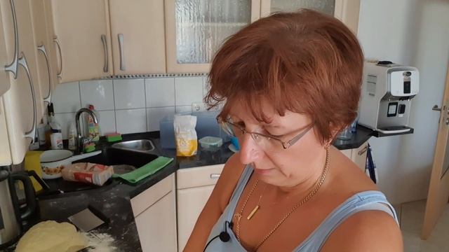 Очень жарко/опять надо печь медовик #жизньвгермании #моибудни #влог #готовимдома