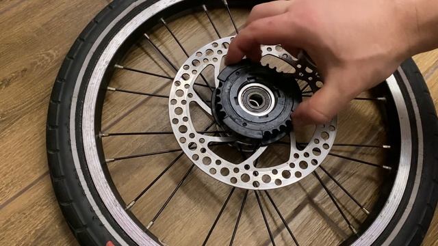 Strida. How to extract FreeWheel from Strida смотреть онлайн