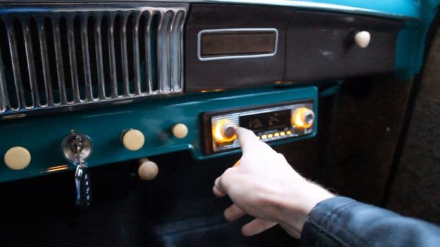 Ретро автомагнитола Chinese NoName смотреть онлайн