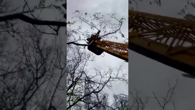 crew of the Kornet ATGM, on an aerial ladder platform смотреть онлайн