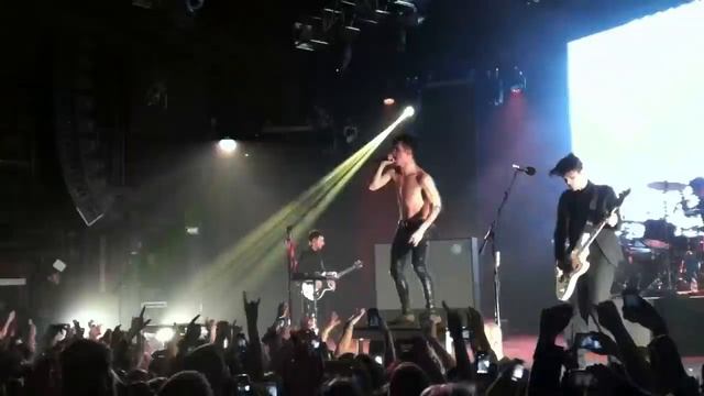 Panic! At The Disco - Positive Hardcore Thursday HOB смотреть онлайн