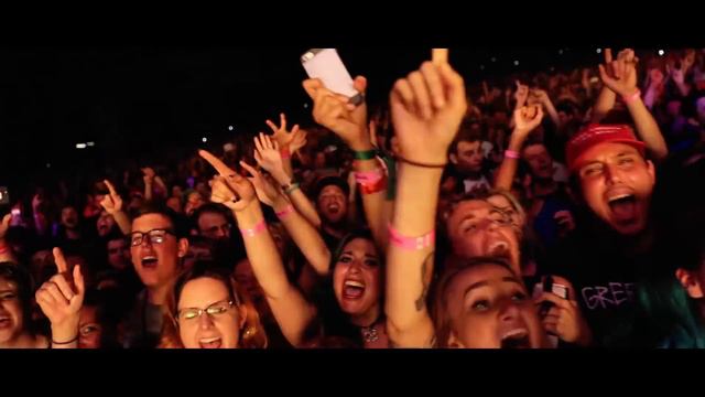 The Hella Mega Tour: Green Day, Fall Out Boy and Weezer смотреть онлайн