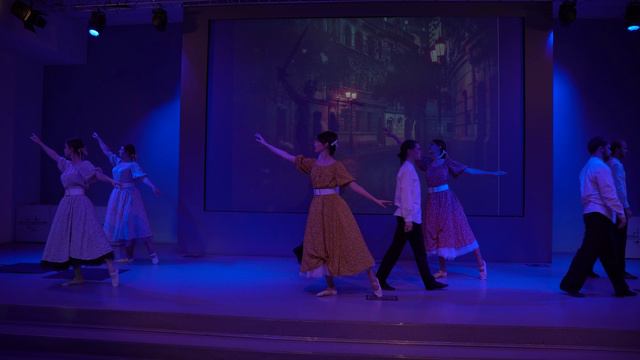 Активисты центра творческих индустрий АГУ постарались передать с помощью танца дух военного времени смотреть онлайн