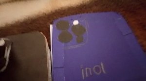 распаковка телефонов из картона и бумаги